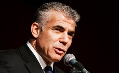 'יש עתיד' של לפיד ממשיכה לזנק בסקרים וזוכה ל-21 מנדטים