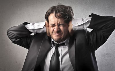 ניצח את ביטוח לאומי: הרעש התמידי באוזניים יוכר כפגיעת עבודה