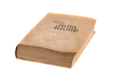 הרווחים ממכירת ספרו של היטלר יועברו לניצולי השואה