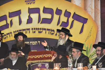 "לאור צוואת רביה"ק זי"ע עלינו לדאוג ליהודי צרפת"