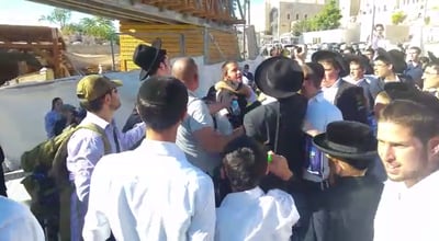 מהומה בכותל המערבי סביב 'נשות הכותל' • צפו בתיעוד