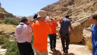 צעירה חרדית נפצעה וחולצה מואדי קלט | תיעוד