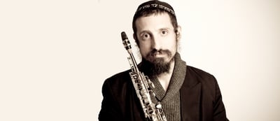 דניאל זמיר מפתיע - "אני לא אמכור אותי"