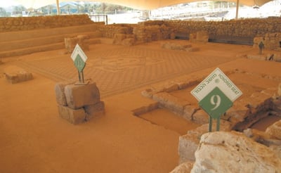 החילונים התנגדו לשחזור בית הכנסת העתיק בעין גדי