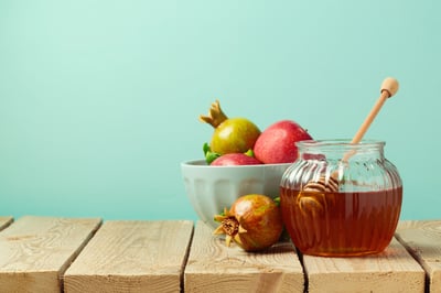 הסימנים בראש השנה. אבל כמה קלוריות? אילוסטרציה