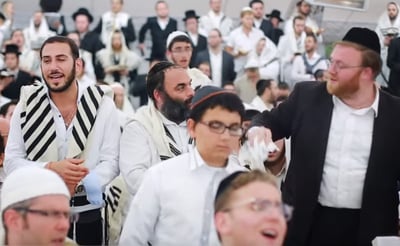 צלם גוי בתיעוד נדיר: כך נראה ראש השנה בציון רבי נחמן