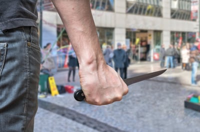 האם החברים היו יכולים לעצור את הדקירה? אילוסטרציה