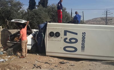 כביש 437: ה'ברינקס' מחץ את הרכב הפרטי