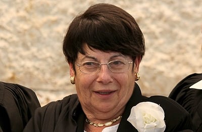 הנשיאה נאור