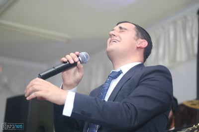 שמעון טובול בביצוע מרגש  - "וזכני לגדל"