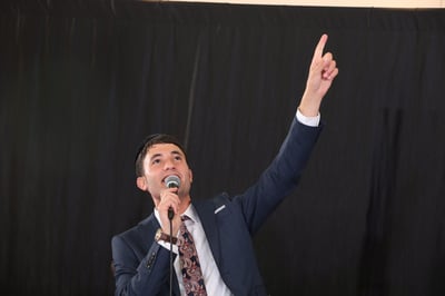 נאור אלחדד בסינגל בכורה - "כיצד מרקדין"
