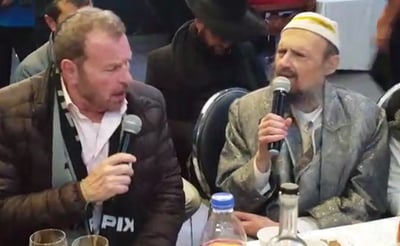 צפו: המקובל שר עם דודו פישר "מקדש מלך"