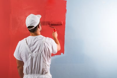 רוכש סביר לא יכול היה להבחין בבעיית הרטיבות. אילוסטרציה