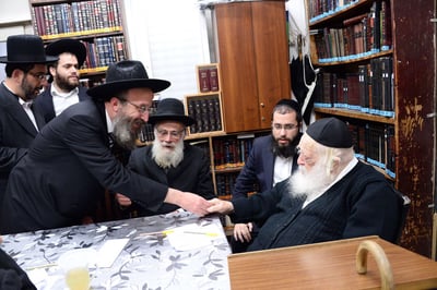 ראש ישיבת קול תורה הטרי בביקור בבני ברק