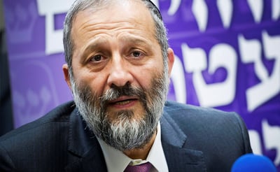 הסמכויות בידיו. אריה דרעי