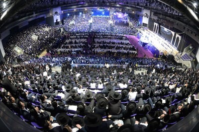 מחרוזת שמחה סוחפת בחגיגת 'עטרת שלמה'