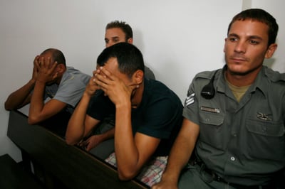 שכנו של האלוף שפרש מתאר את הפריצה. ארכיון