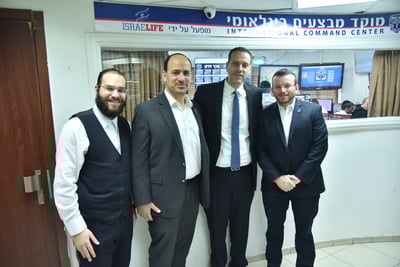 ח"כ זוהר לצד ראשי ארגון איחוד הצלה.