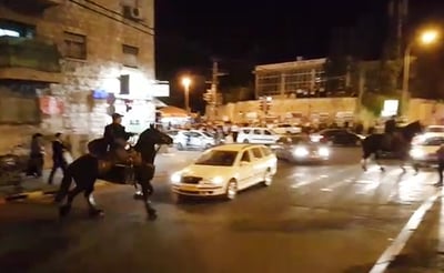 במכות ופרשים: כך פוזרו חוסמי הכבישים בבירה