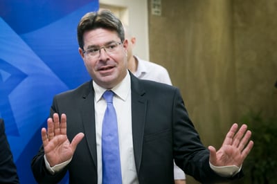 השר אקוניס