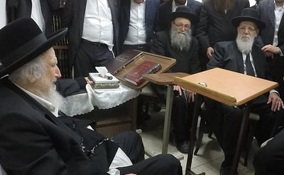 נשיא המועצת בניחום אצל הגר"ש אוירבך