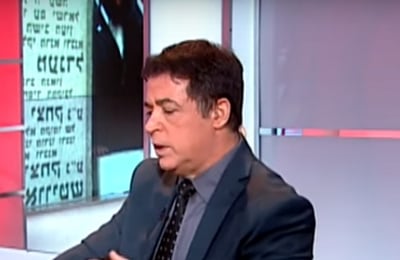 העיתונאים שמאחורי הספר "ברגע האמת"