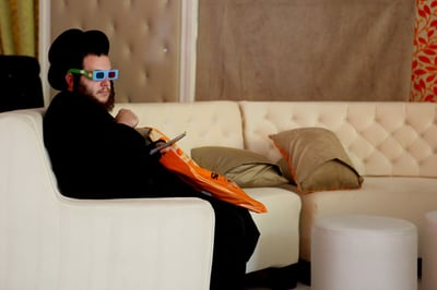 סוף עידן המשקפיים? אסותא אופטיק. אילוסטרציה