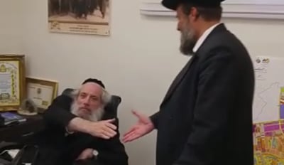 המפגש בלשכת ראש העיר