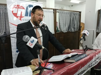 אברהם קרויזר מגיש: נוסח התפילה הישיבתי של ראש השנה • האזינו