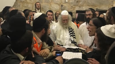 הרב ברלנד הגיע עם כאלף מתלמידיו לשכם
