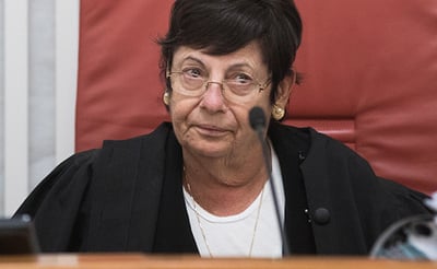 מרים נאור