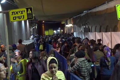 עשרות אלפים השתטחו על קבר רחל • צפו