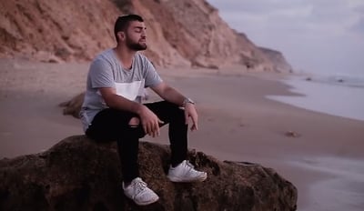 ישי רביבו בקאבר מקפיץ במיוחד לקרליבך