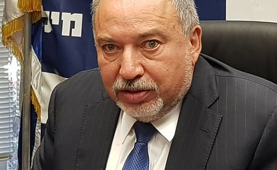 השר ליברמן תקע את 'חוק המרכולים' ומאשים את החרדים
