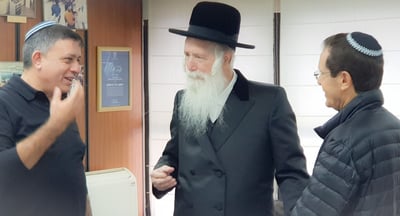 גבאי והרצוג במעונו של הרב גרוסמן, היום