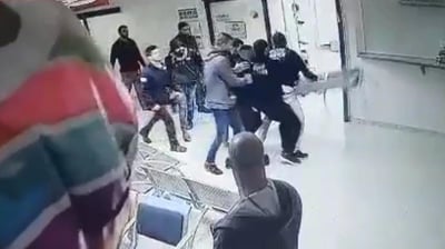 תיעוד: המלווה הרים ספסל על המאבטחים