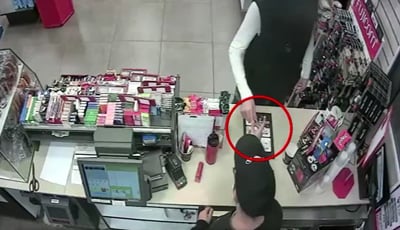 תיעוד החשוד משתמש באשראי הגנוב