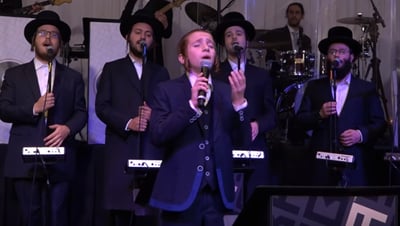 ילד הפלא פורש בביצוע אחרון מרגש  • צפו