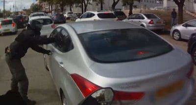 פרץ לדירה, נמלט ונתפס בתוך רכבו • צפו