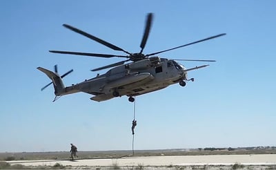 לוחמי המארינס בתרגיל עם לוחמי הצנחנים • צפו בווידאו