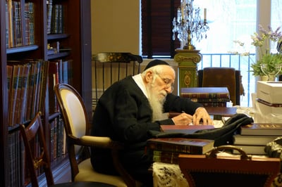 הגר"ע אוירבך בארה"ב
