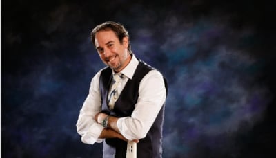 מה אכפת לכם לעמוד בצפירה? // עמירן דביר
