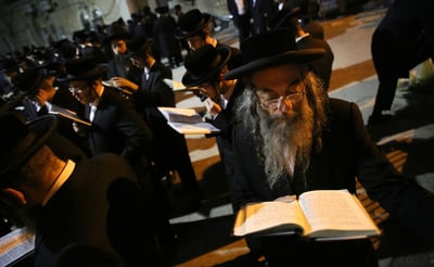 "קיבל את הייסורים באהבה": מאות בלווית האברך