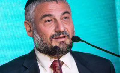 משה אבוטבול. יזכה לתמיכת דגל?