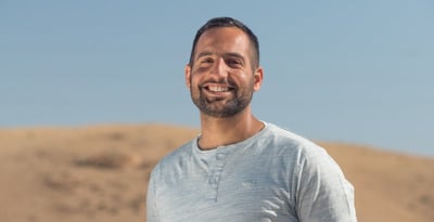 אלחי רפואה בקליפ חדש - "מאירים נשמות"