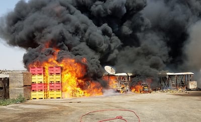 "קרינת חום אדירה": דליקת ענק סמוך לגבעת זאב