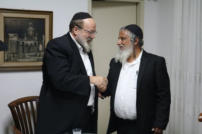 הרב ארנברגר ואבי הבחור