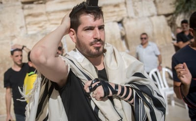 משה חוגג בכותל המערבי, בשבוע שעבר