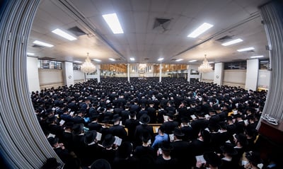 הסליחות הראשונות בסאטמר. ארכיון
