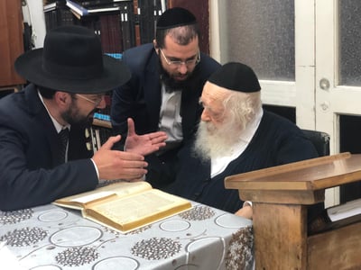 רביץ מקבל את ברכתו של מרן הגר"ח קנייבסקי, בימים האחרונים